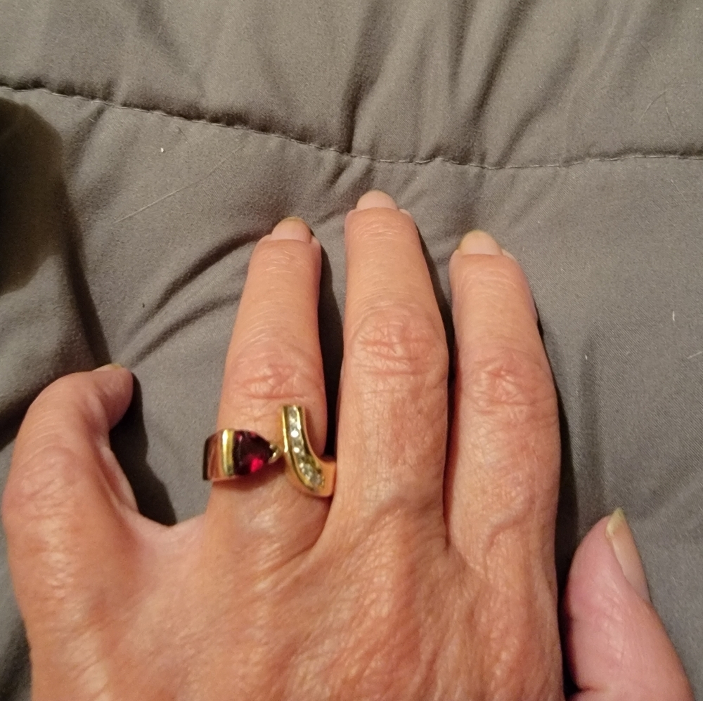 Custom garnet/diamond ring - Picture 4 of 4